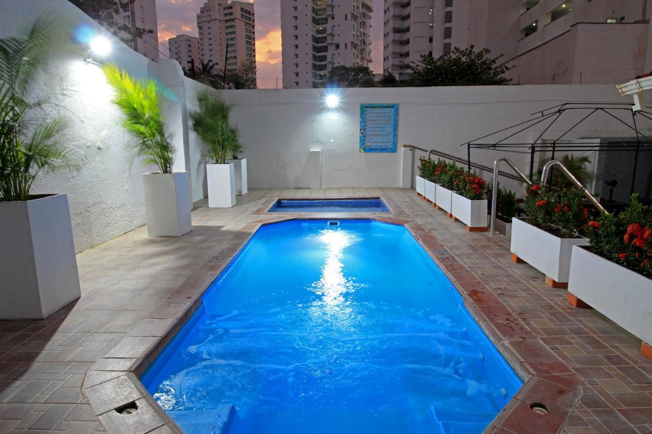 Hotel Rodadero Inn By Geh Suites ซันตามาร์ตา ภายนอก รูปภาพ