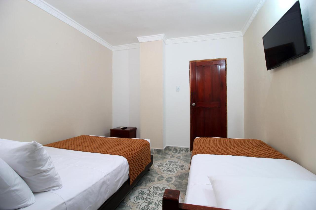 Hotel Rodadero Inn By Geh Suites ซันตามาร์ตา ภายนอก รูปภาพ