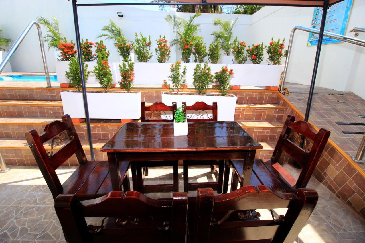 Hotel Rodadero Inn By Geh Suites ซันตามาร์ตา ภายนอก รูปภาพ