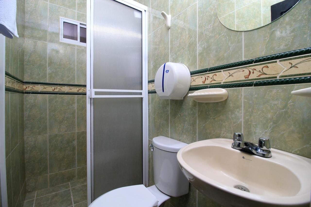 Hotel Rodadero Inn By Geh Suites ซันตามาร์ตา ภายนอก รูปภาพ