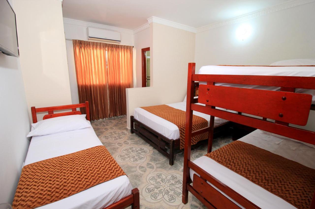 Hotel Rodadero Inn By Geh Suites ซันตามาร์ตา ภายนอก รูปภาพ